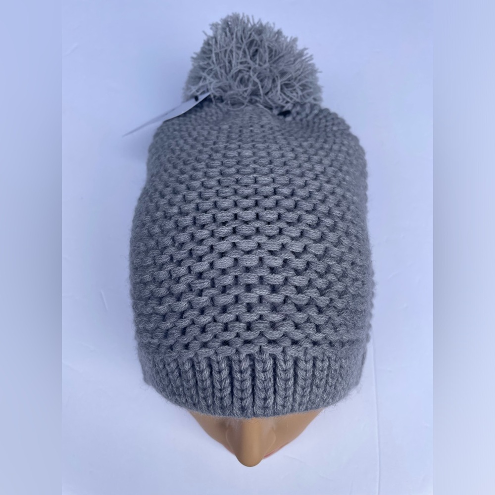 UGG Gray Knit Beanie for Women.
NWT 
MSRP $60
Light Gray - Picture 14 of 16